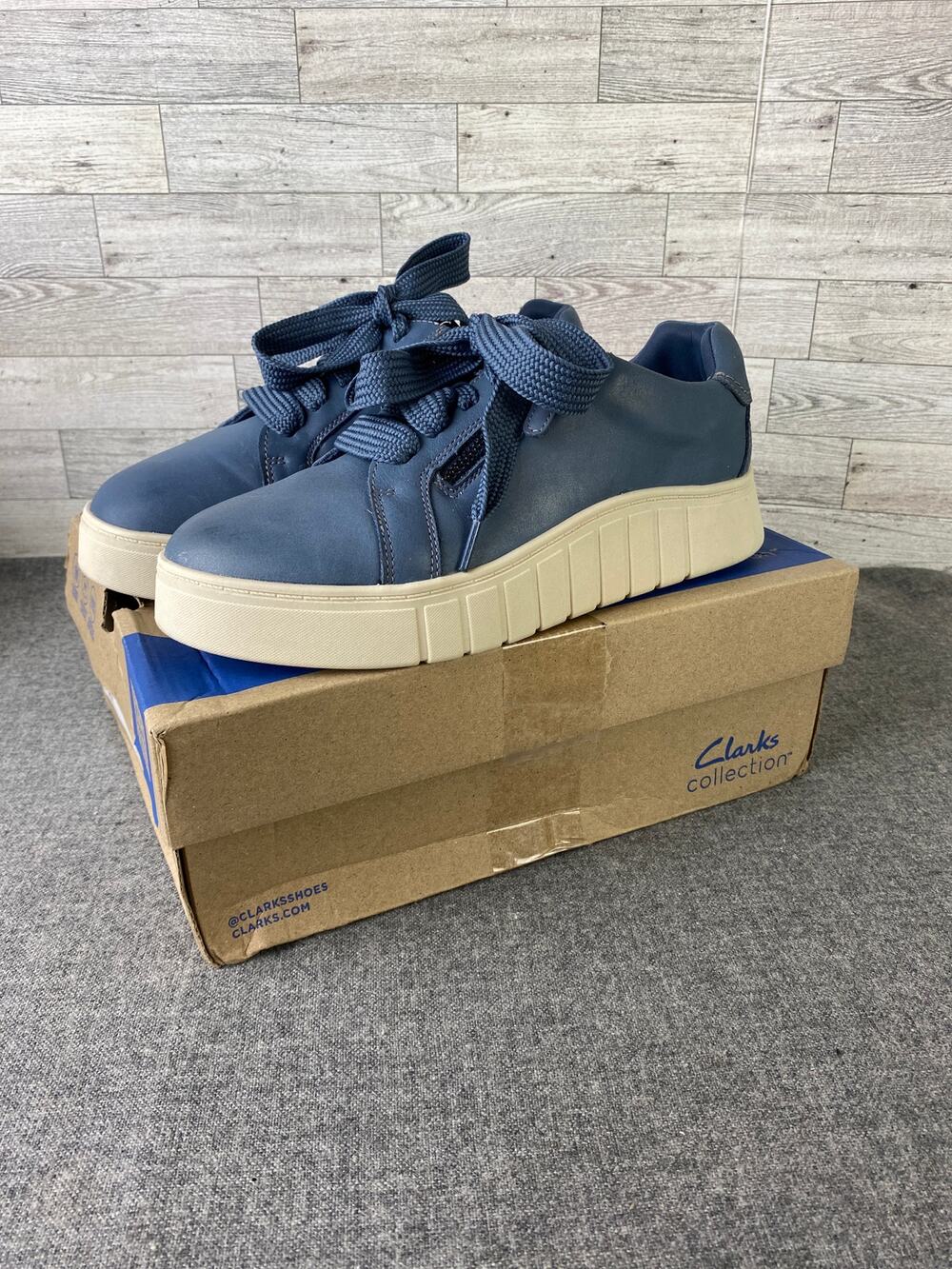 CLARKS COLLECTION MYKAH Leather Lace Up Sneakers Women 10W Comfort Shoes